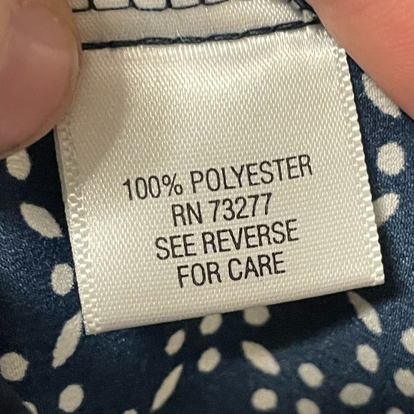 Croft Barrow Womens Button Down Shirt Blue And White Size Medium - Picture 5 of 5